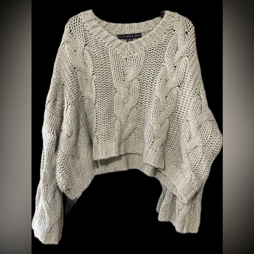 HYFVE Cable Knit Sweater Rounded V-neck, Cream/Beige/a bit Greenish Gray, Sz S